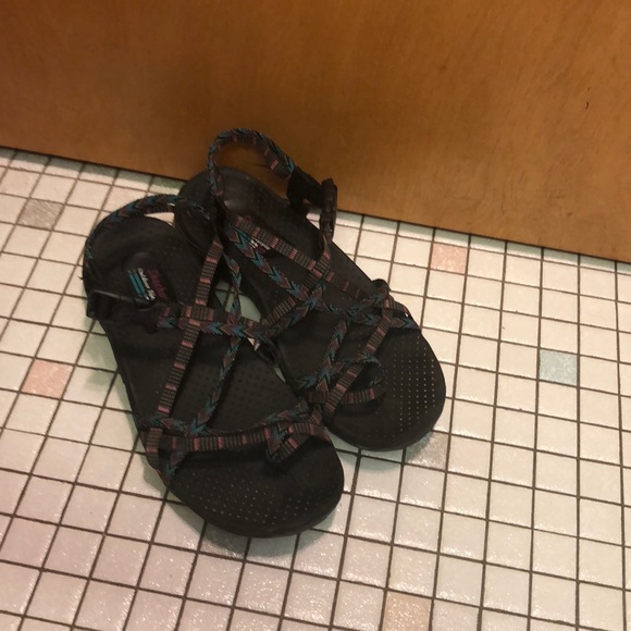 sketcher hiking boots